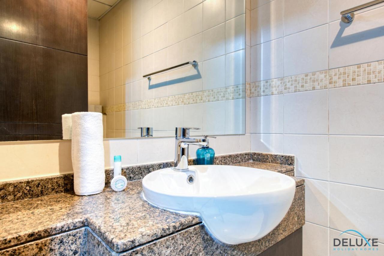 Overlooking Marina Canal 1Br Close To Mall, Promenade & Beach, Bay Central 1, Dubai Marina By Deluxe Holiday Homes Esterno foto