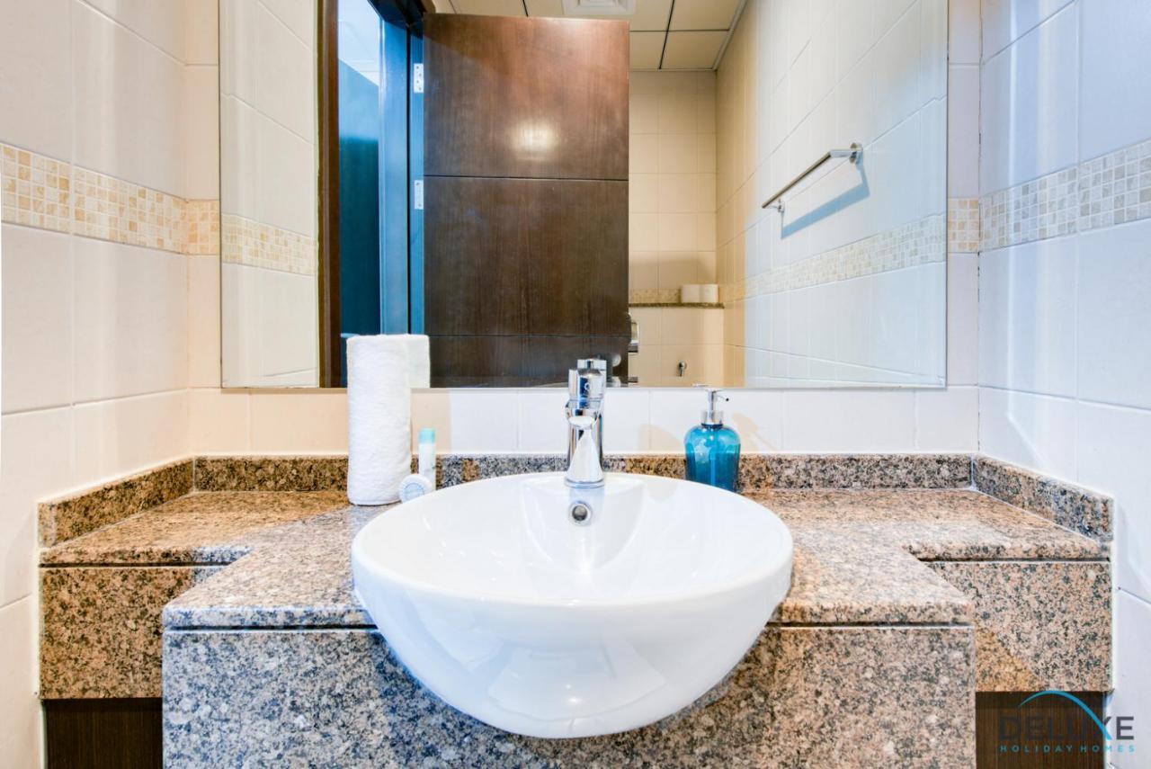Overlooking Marina Canal 1Br Close To Mall, Promenade & Beach, Bay Central 1, Dubai Marina By Deluxe Holiday Homes Esterno foto
